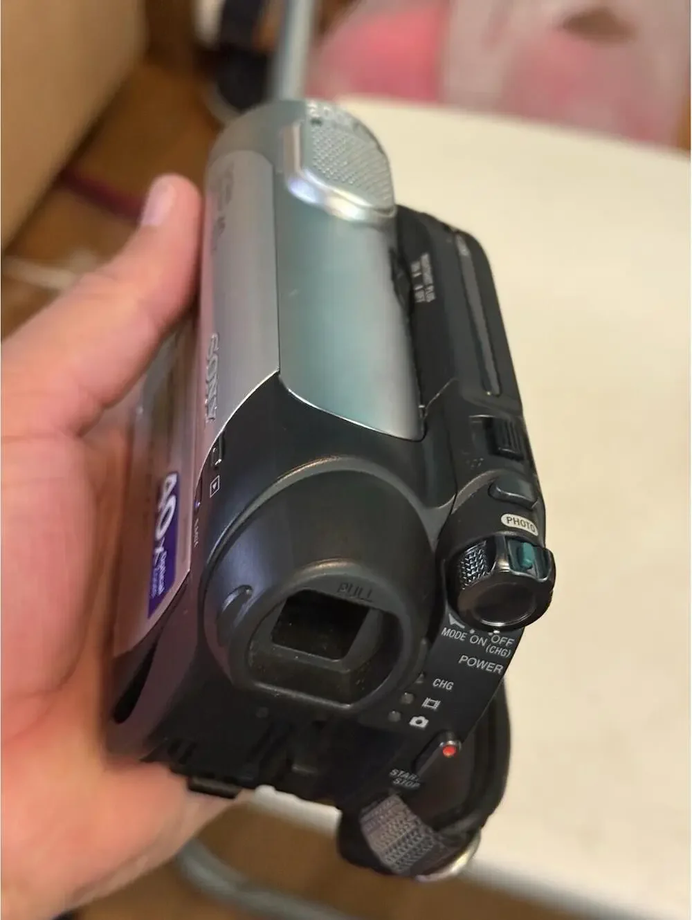 Sony Handycam DCR-DVD108 40x Optical Zoom DVD/DVD-RW 2.5in LCD ( READ )